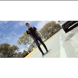 Meet your Posher, Esteban